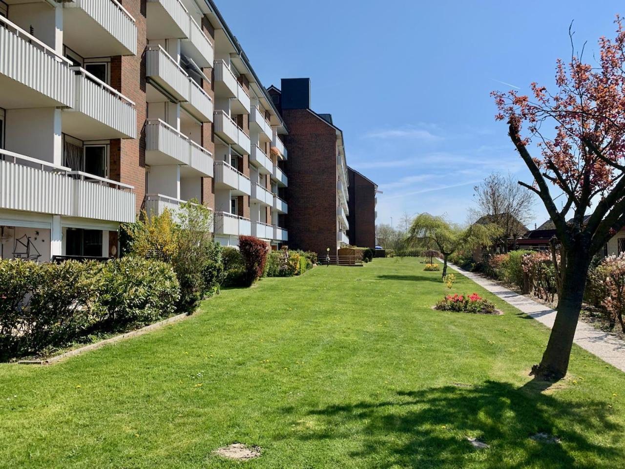 Greypearl - Ruhig Gelegen Mit Terrasse - Strandnaehe - Parkplatz - Wlan Büsum Esterno foto